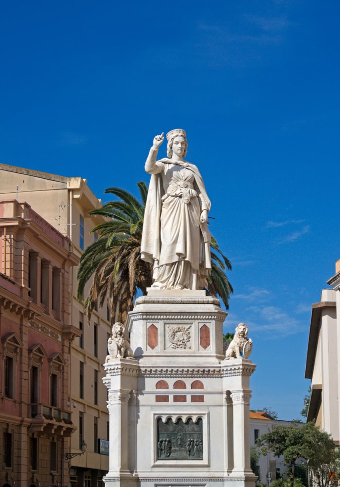 statua di Eleonora d'Arborea di Oristano