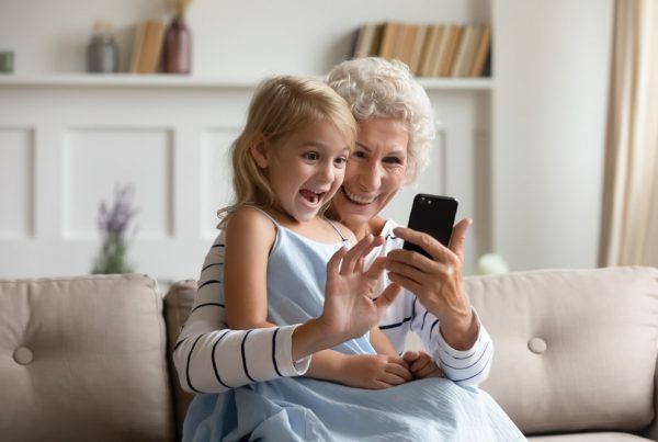 50&Più Piacenza organizza un corso per l'uso dello smartphone