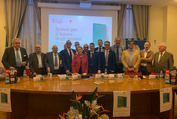 La presentazione del volume Ipotesi del futuro degli anziani organizzato da 50&Più Calabria