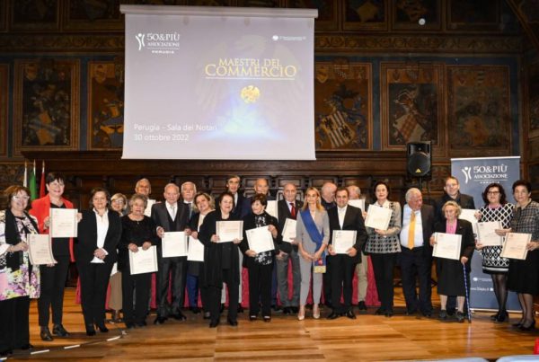 Premiazione dei Maestri del Commercio a Perugia, consegna delle Aquile