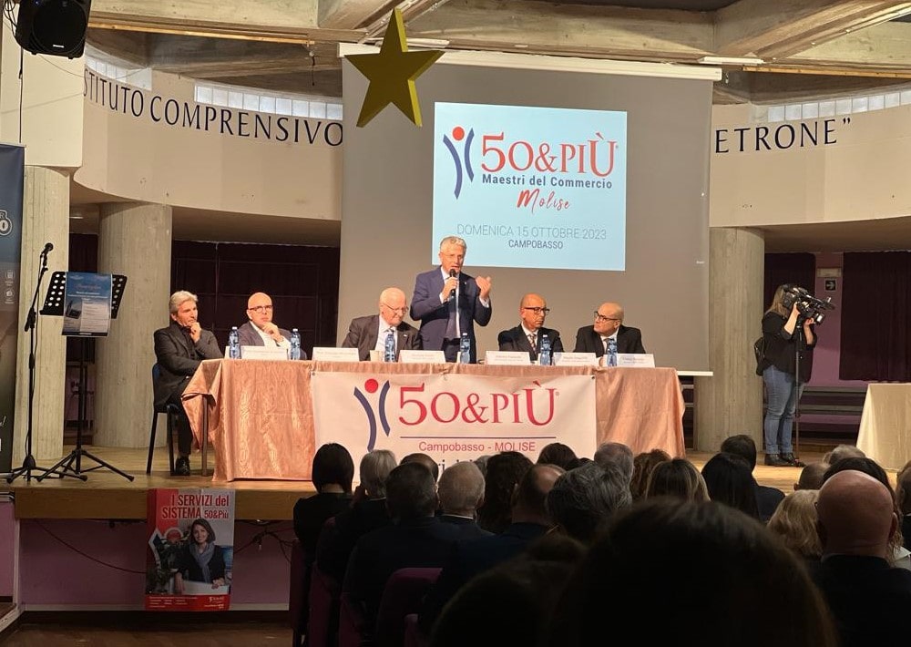 Il 15 ottobre si è tenuta la premiazione dei Maestri del Commercio organizzata da 50&Più Molise nell’Auditorium Igino Petrone di Campobasso.