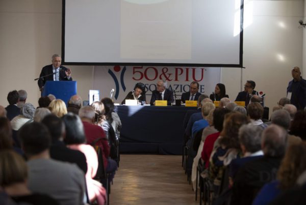 50&Più Campania presentazione del volume Età anziana