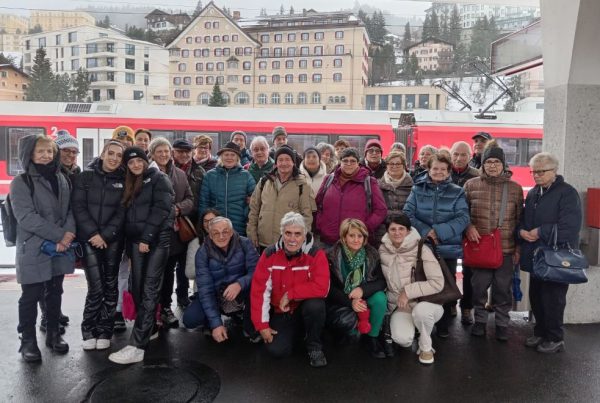 il gruppo di 50&Più Trento in gita col trenino del Bernina