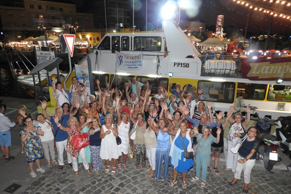 50&Più Pesaro Urbino alla gita in barca sul mare alla scoperta della riviera romagnola