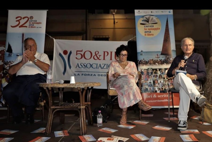 50&Più ravenna con il prof. Trabucchi a cervia la spiaggia ama il libro