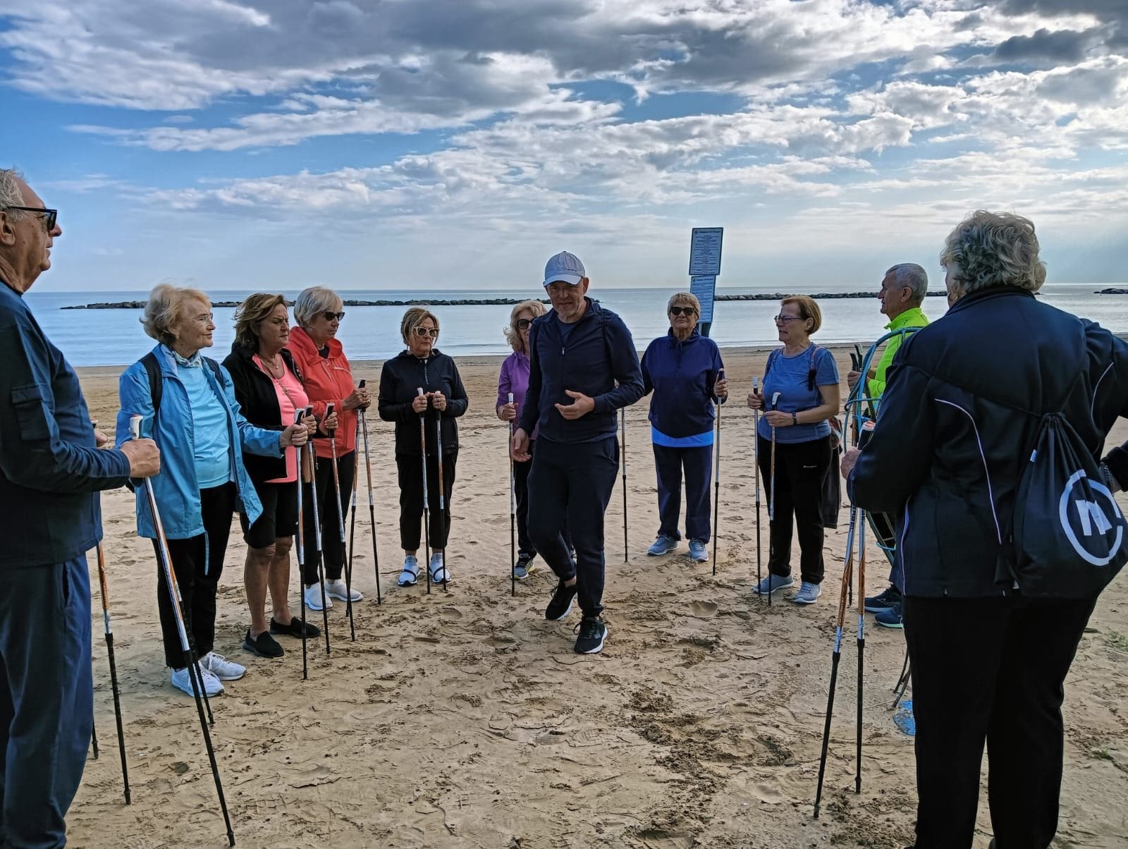 50&Più Pesaro Urbino camminata nordic walking del 25 settembre