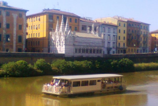 50&Più Pisa gita in battello sull'Arno