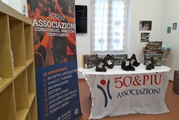 50&Più La Spezia iniziativa di beneficenza Regala un sorriso